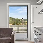 1 Bedroom Kitchen And Bathroom - Non Smoking