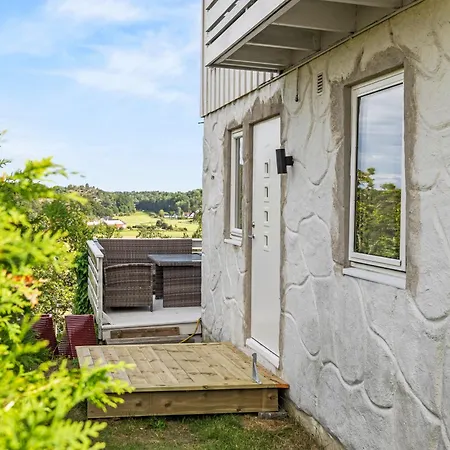 1 Bedroom Kitchen And Bathroom - Non Smoking Lägenhet Sandefjord