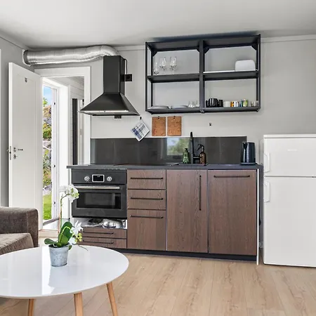 1 Bedroom Kitchen And Bathroom - Non Smoking شقة